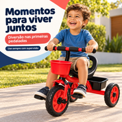Triciclo infantil em uso