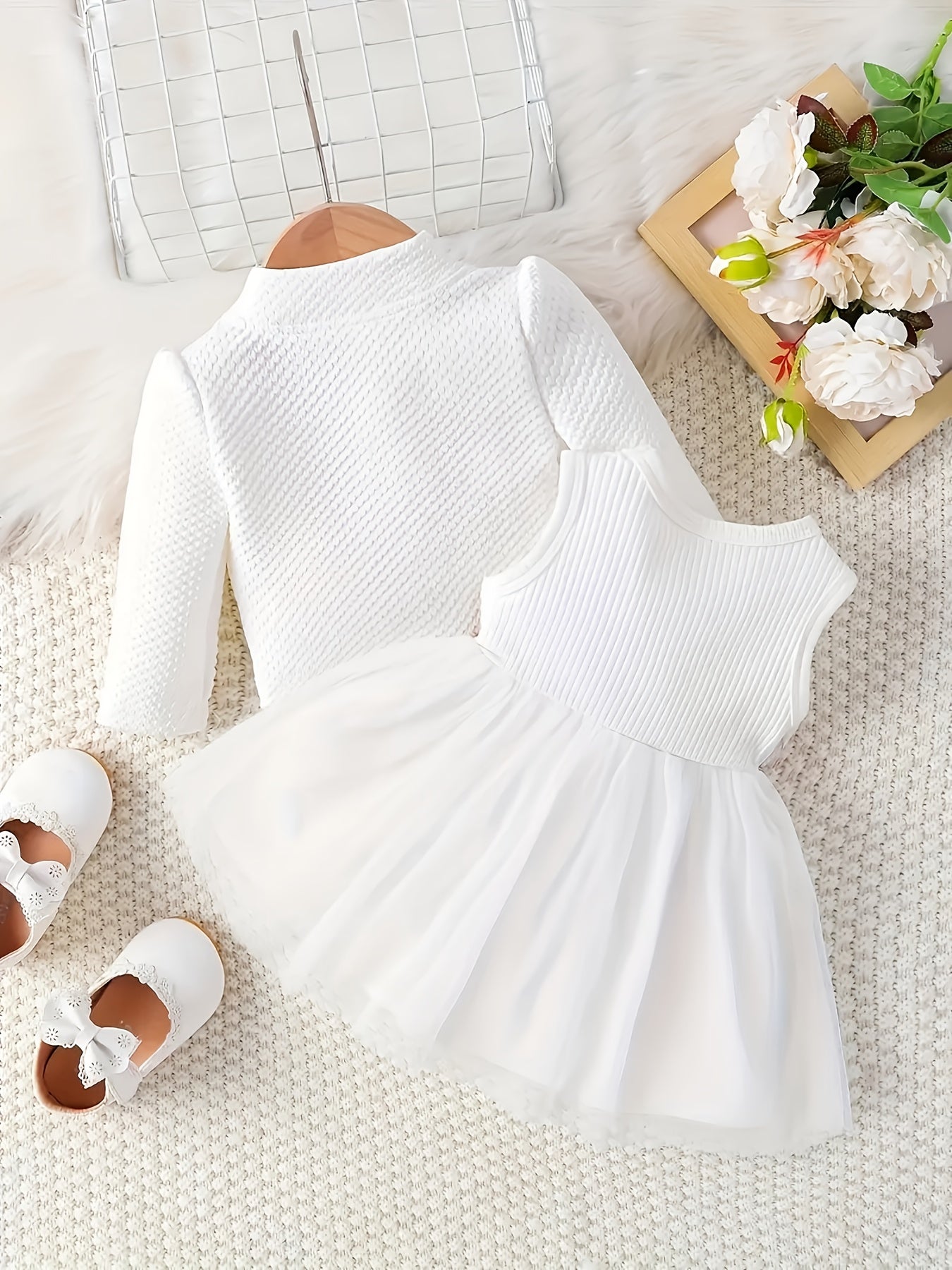 Conjunto 2 Peças Bebê Menina Vestido Tule Bordado Flores com Casaco Canelado