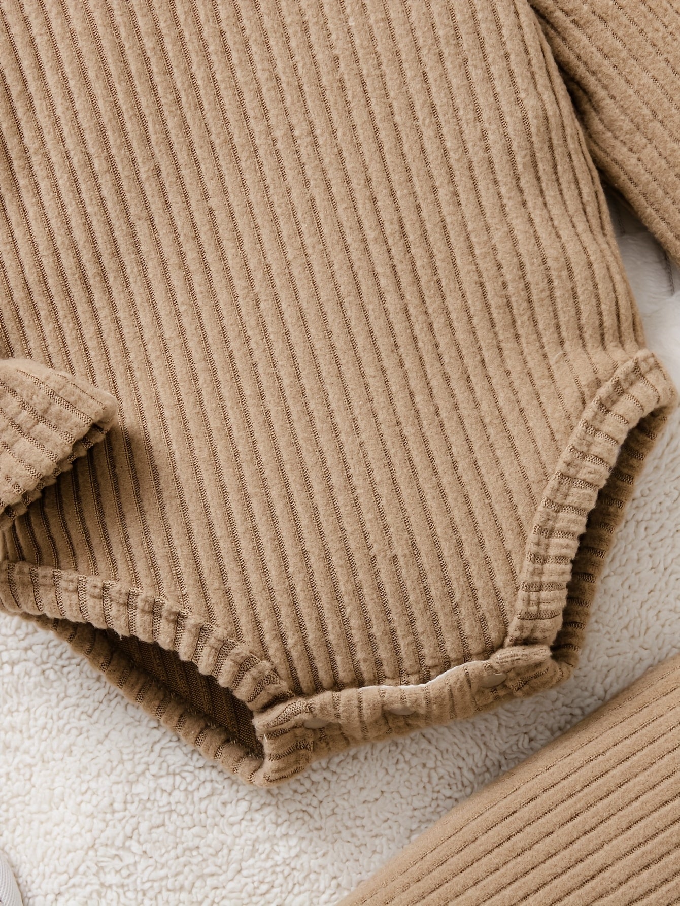 Conjunto Bebê 3 Peças Jaqueta de Pelúcia com Capuz Urso Body e Calça Canelada