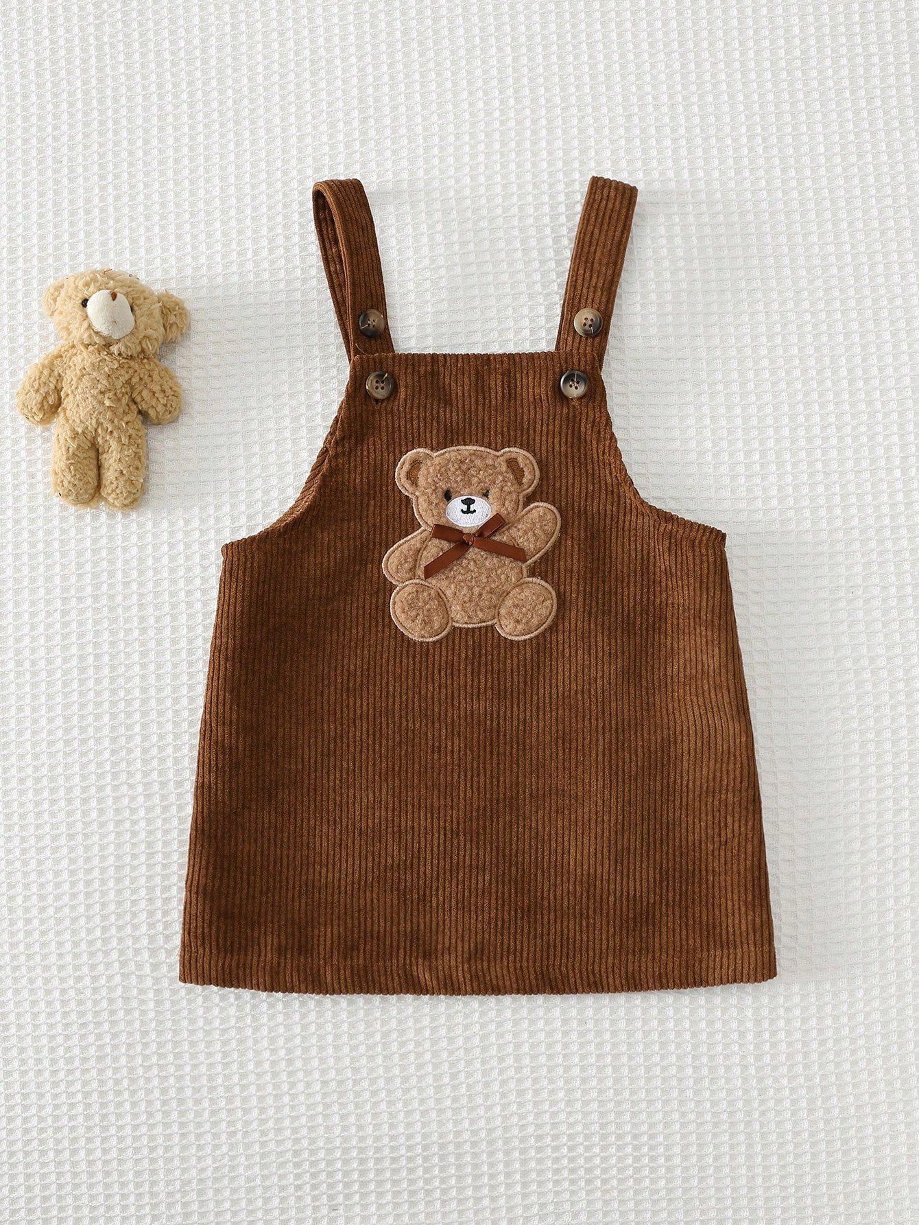 Vestido Avental Bebê Menina Aplique Urso Bordado Laço 001 Vestido Menina 06 Kabannas Marrom 3-6 Meses 