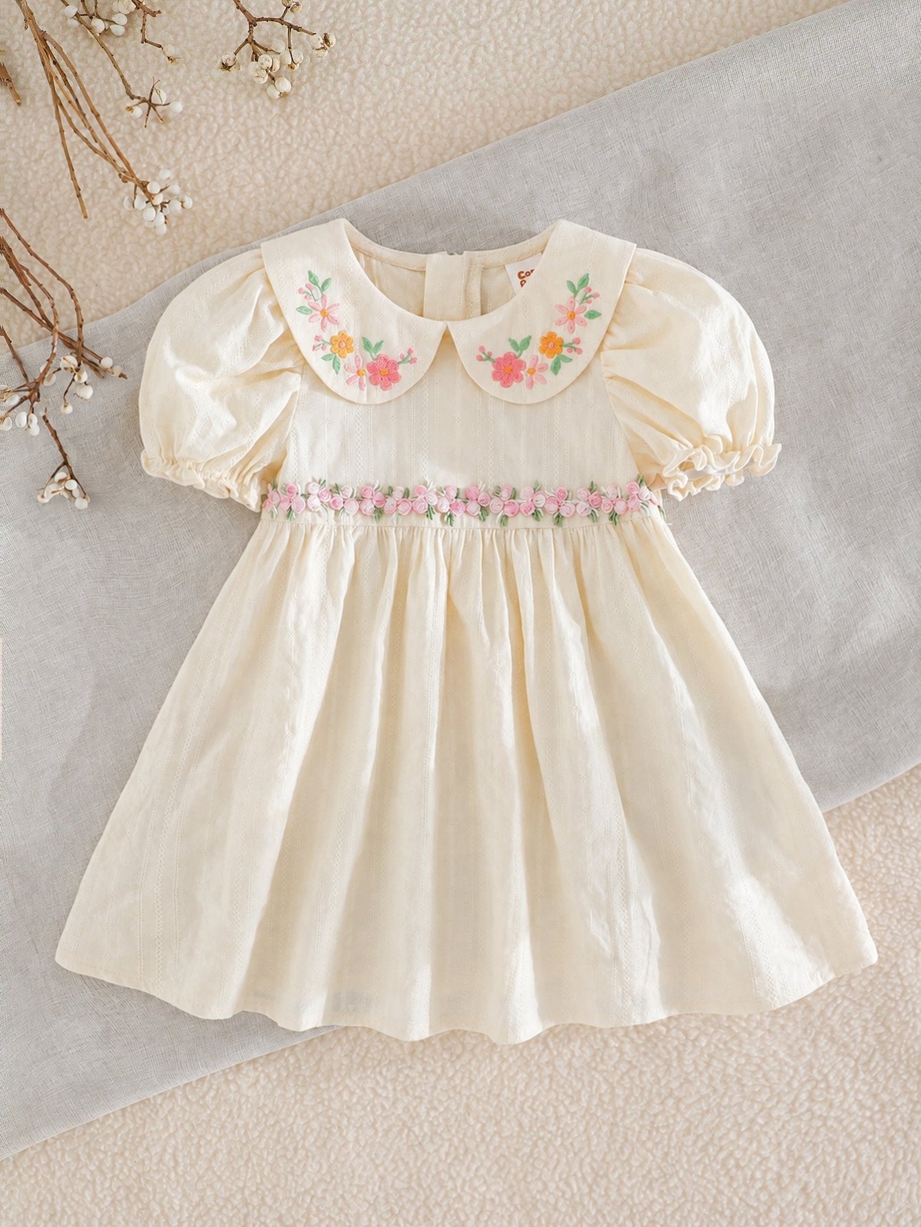 Vestido Bebê Menina Gola Peter Pan Bordado Floral 004 Vestido Menina 27 Kabannas Off-white 6-9 Meses 