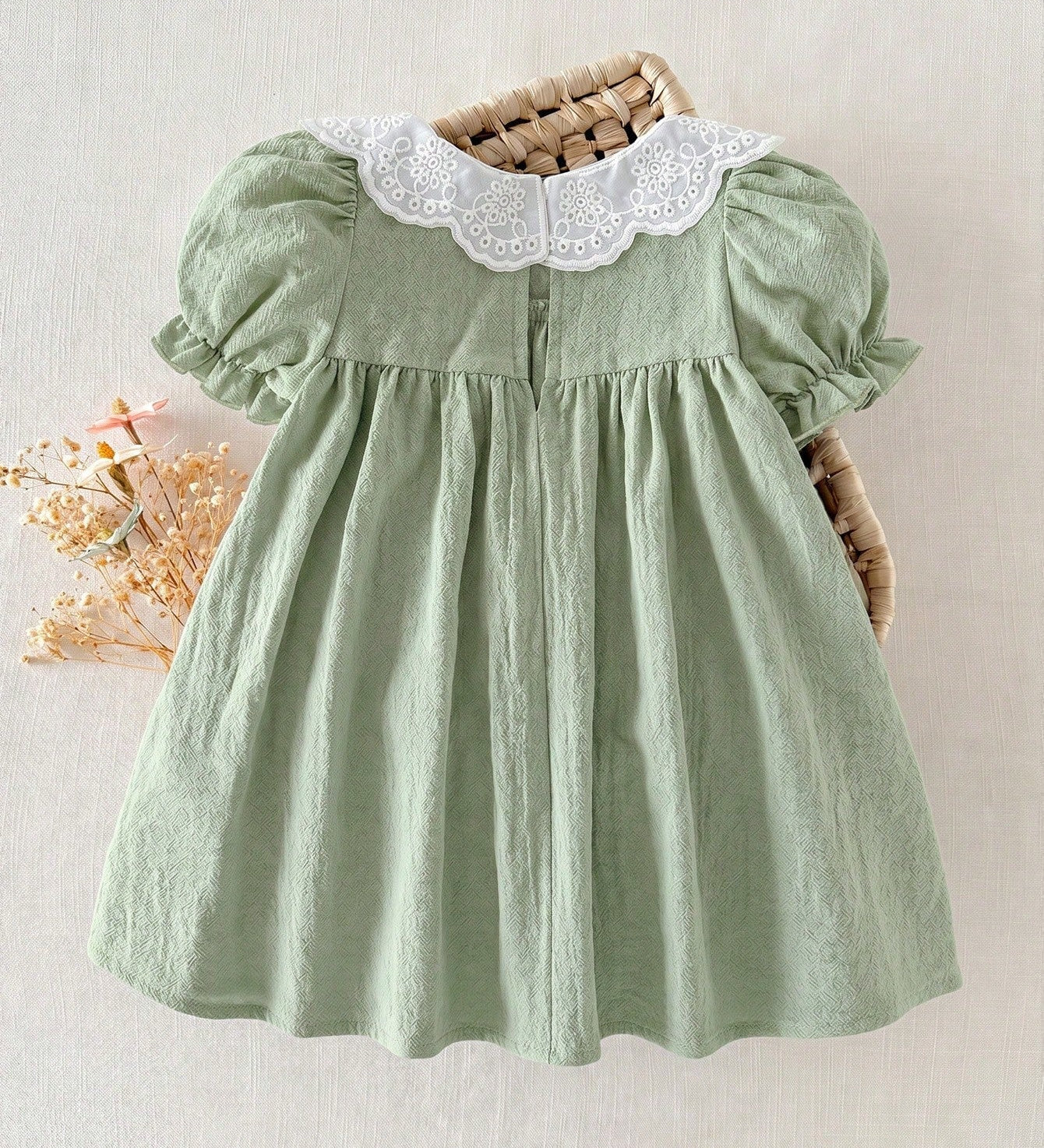 Vestido Bebê Menina Gola Peter Pan com Aplique de Patinhos 003 Vestido Menina 12 Kabannas 