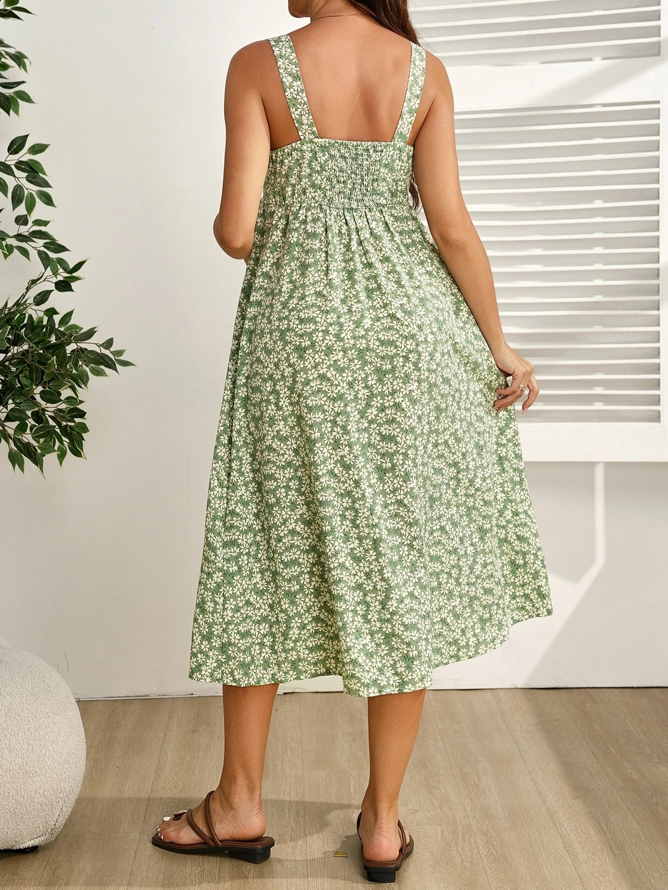 Vestido Gestante e Amamentação Floral de Alças com Botões Frontais - Verde