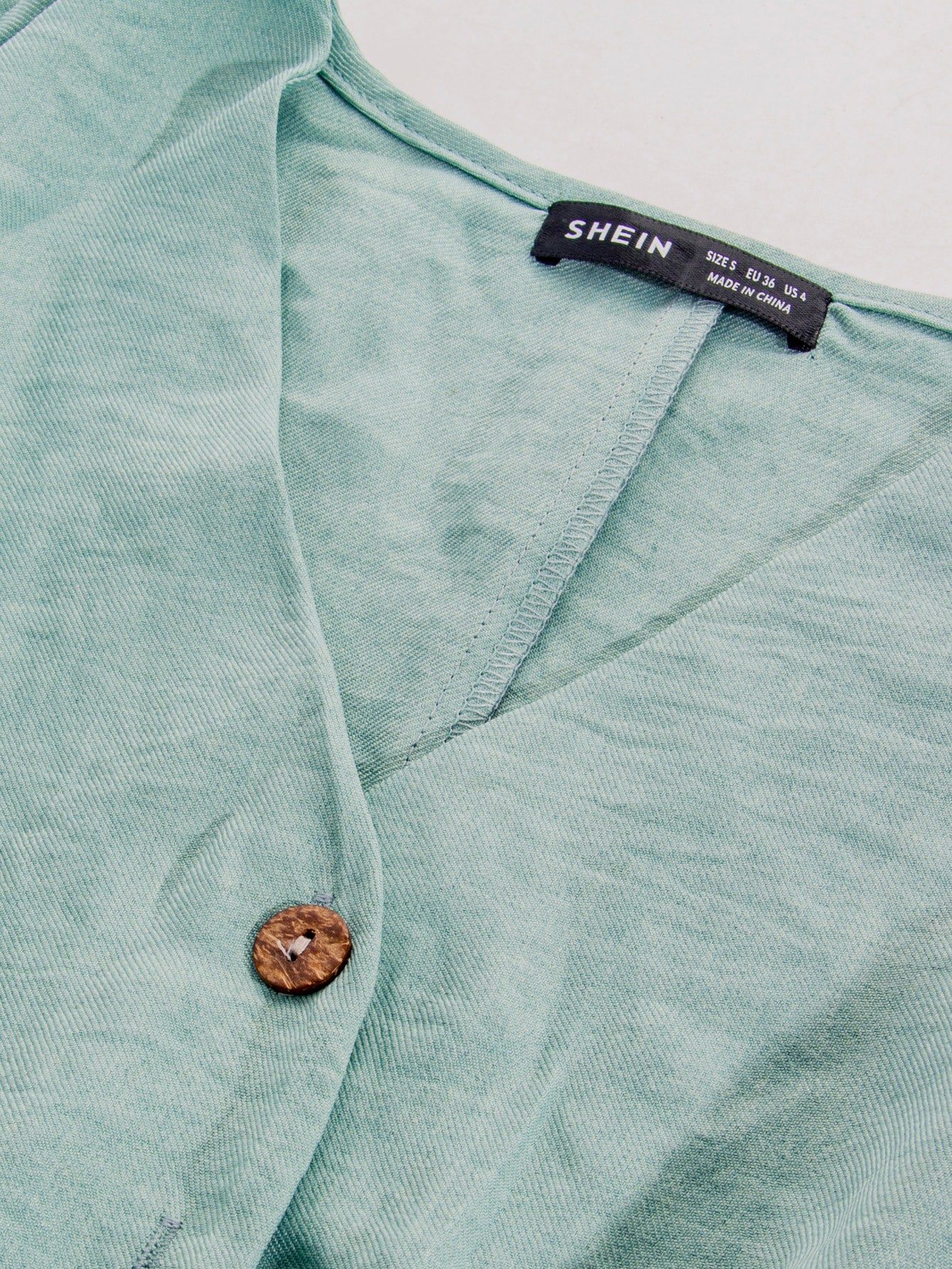 Vestido Gestante e Amamentação Midi Manga Longa com Botões e Faixa - Verde sálvia