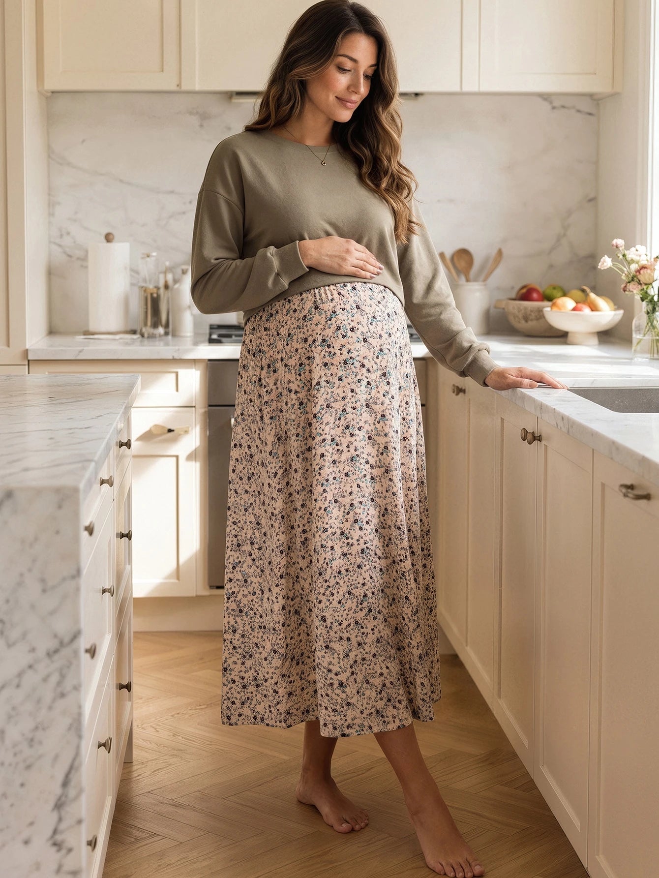 Vestido Gestante e Amamentação Midi Manga Longa Verde com Saia Floral - Verde floral