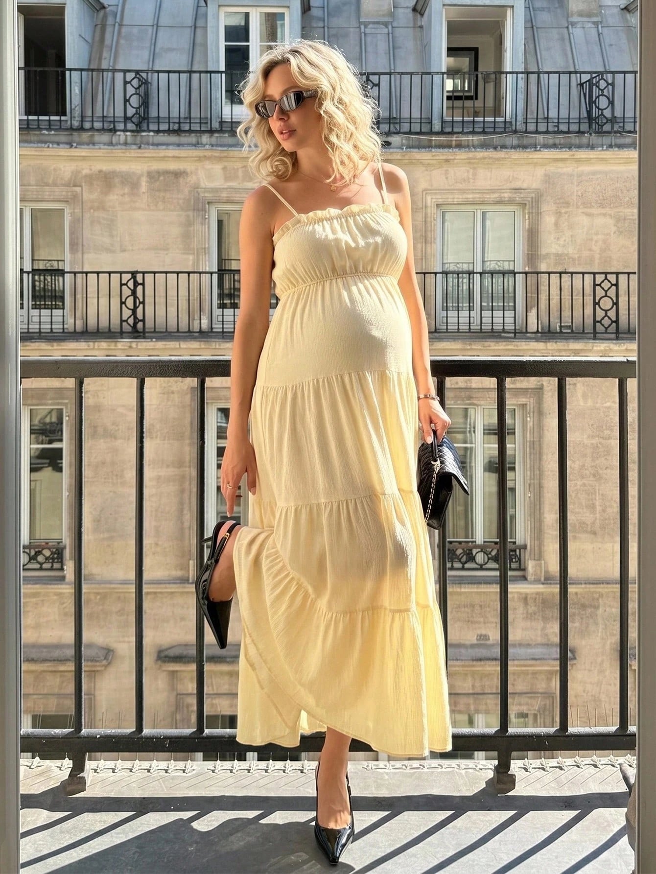 Vestido Gestante Longo Amarelo Claro com Busto Franzido e Alças Finas - Amarelo claro