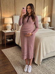 Vestido Gestante Midi Listrado Canelado com Gola Polo e Botões - Rosa e marrom
