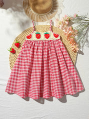 Vestido Infantil Menina Xadrez Vichy Crochê Morango com Alcinha - Vermelho