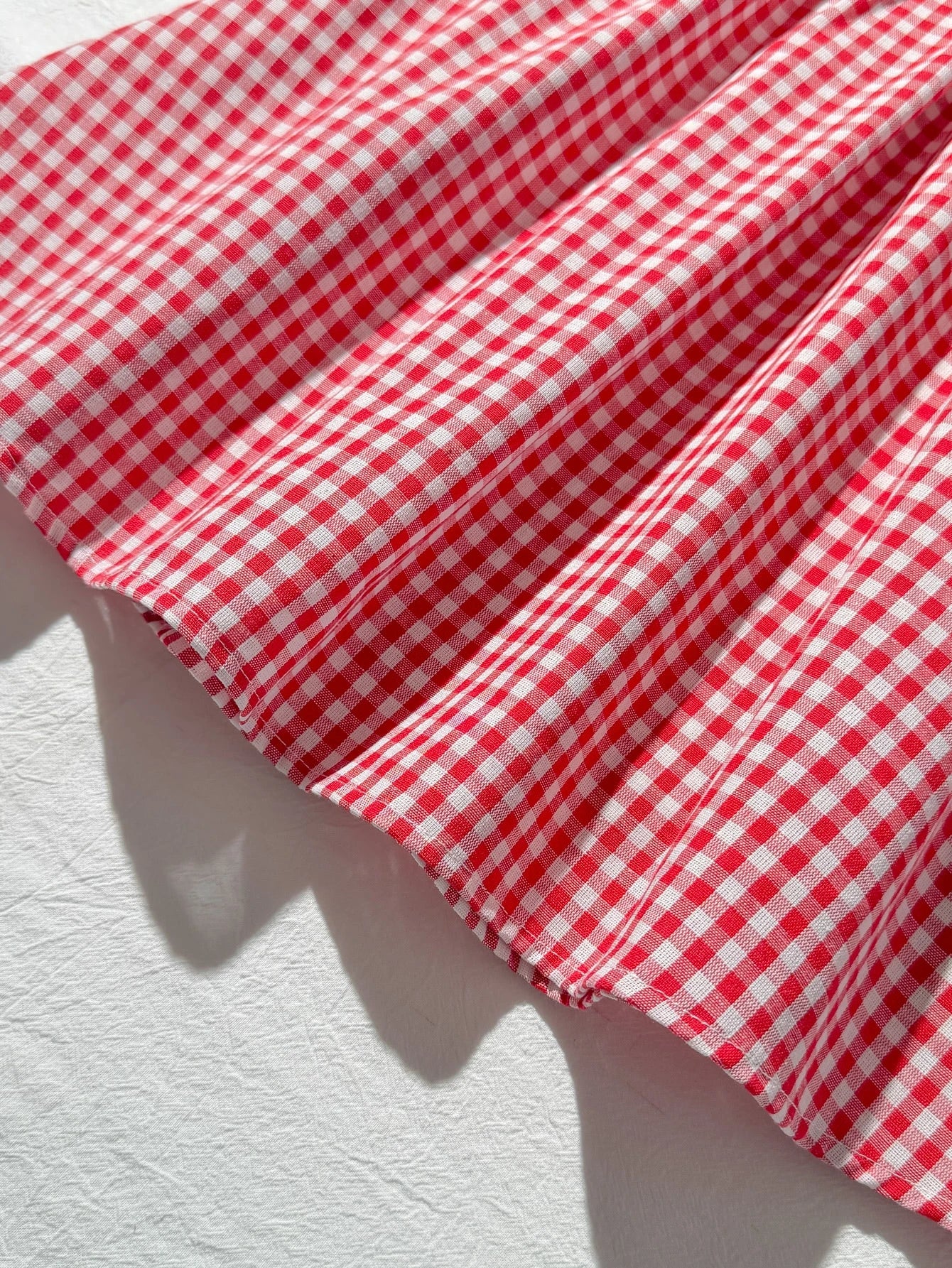 Vestido Infantil Menina Xadrez Vichy Crochê Morango com Alcinha - Vermelho