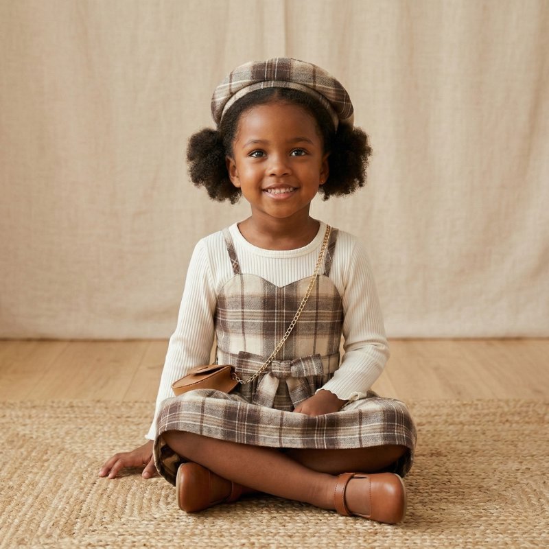 Vestido Infantil Xadrez Cáqui Vintage com Chapéu Moda Vintage Infantil 56 Kabannas 